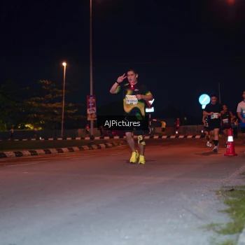 Runner Photo 3438029
