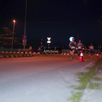 Runner Photo 3438042