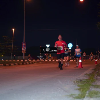 Runner Photo 3438051