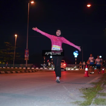 Runner Photo 3438057