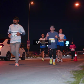 Runner Photo 3438059
