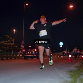 Runner Photo 3438073