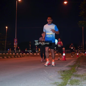 Runner Photo 3438085