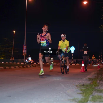 Runner Photo 3438098