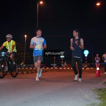 Runner Photo 3438105