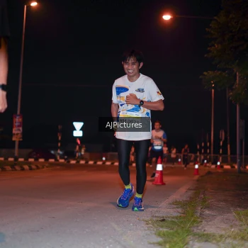 Runner Photo 3438111