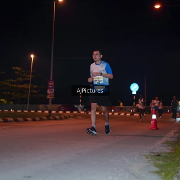 Runner Photo 3438112