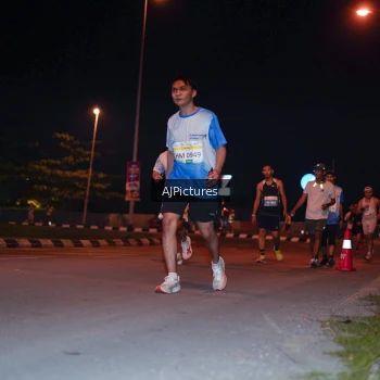 Runner Photo 3438133