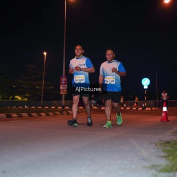 Runner Photo 3438142