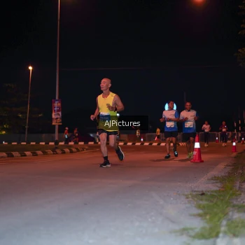 Runner Photo 3438143