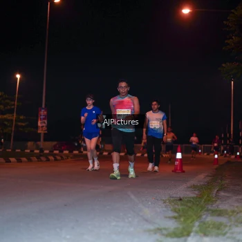 Runner Photo 3438165