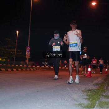 Runner Photo 3438167