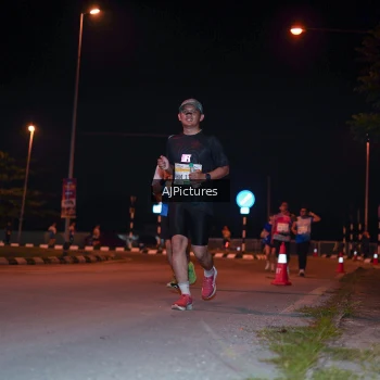 Runner Photo 3438168