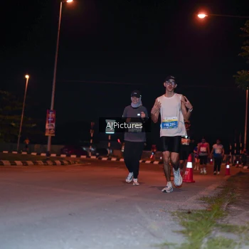 Runner Photo 3438169