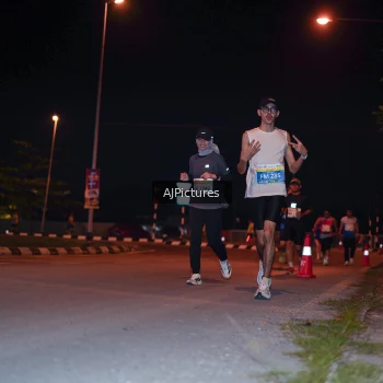 Runner Photo 3438170