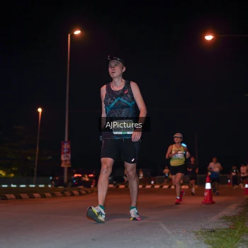 Runner Photo 3438173