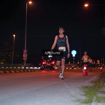 Runner Photo 3438174