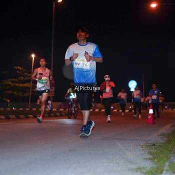 Runner Photo 3438202