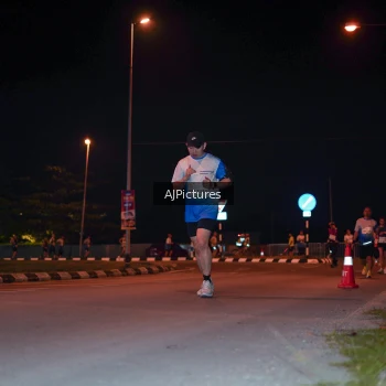 Runner Photo 3438210