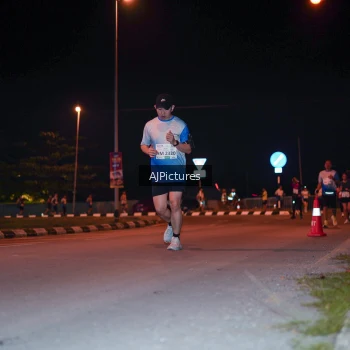 Runner Photo 3438212