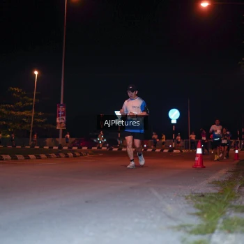 Runner Photo 3438213