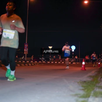 Runner Photo 3438215