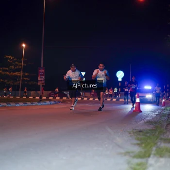 Runner Photo 3438253
