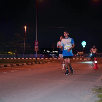 Runner Photo 3438263