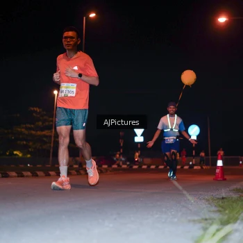 Runner Photo 3438319