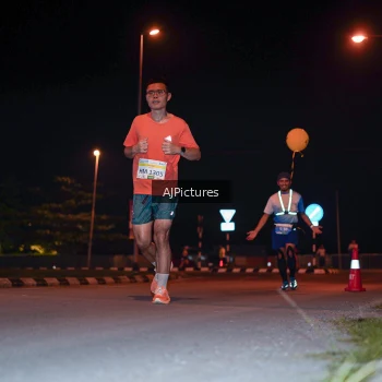 Runner Photo 3438320