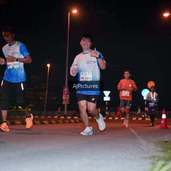Runner Photo 3438325