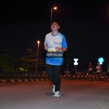 Runner Photo 3438391