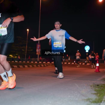 Runner Photo 3438433