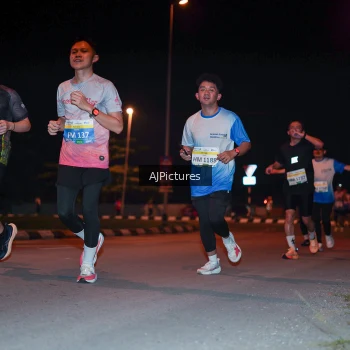 Runner Photo 3438435