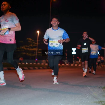 Runner Photo 3438438