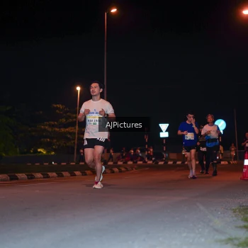 Runner Photo 3438458