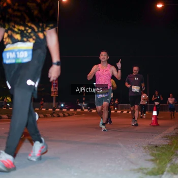 Runner Photo 3438470
