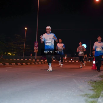 Runner Photo 3438503