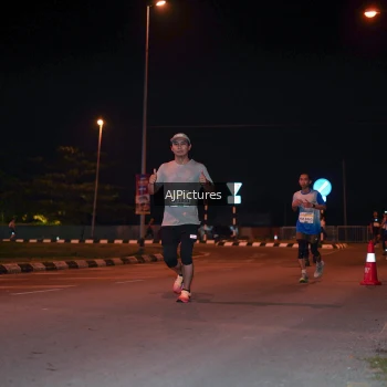 Runner Photo 3438551