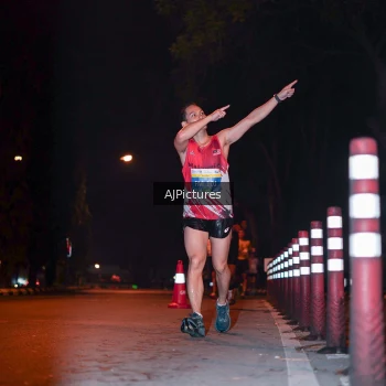Runner Photo 3438579