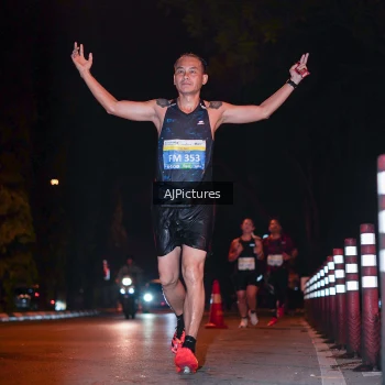 Runner Photo 3438591