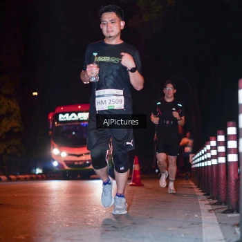 Runner Photo 3438606