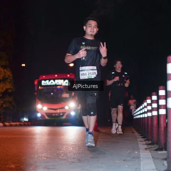 Runner Photo 3438611