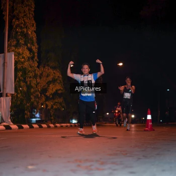 Runner Photo 3438631