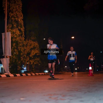 Runner Photo 3438635