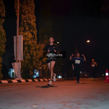 Runner Photo 3438641