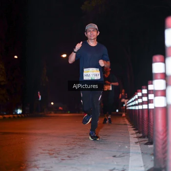 Runner Photo 3438669