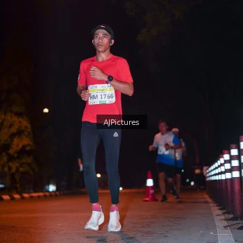 Runner Photo 3438675