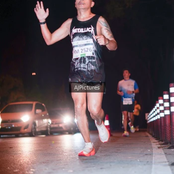 Runner Photo 3438743