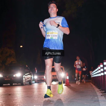 Runner Photo 3438763